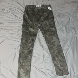 Old Navy Rockstar Super Skinny Camo Pants